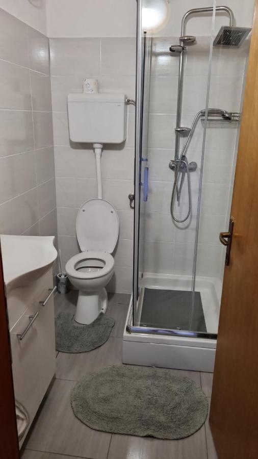 Sobe Anja Pension Brtonigla Buitenkant foto