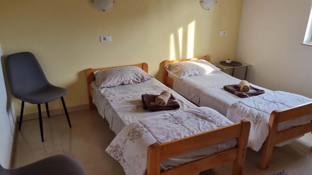 Sobe Anja Pension Brtonigla Buitenkant foto