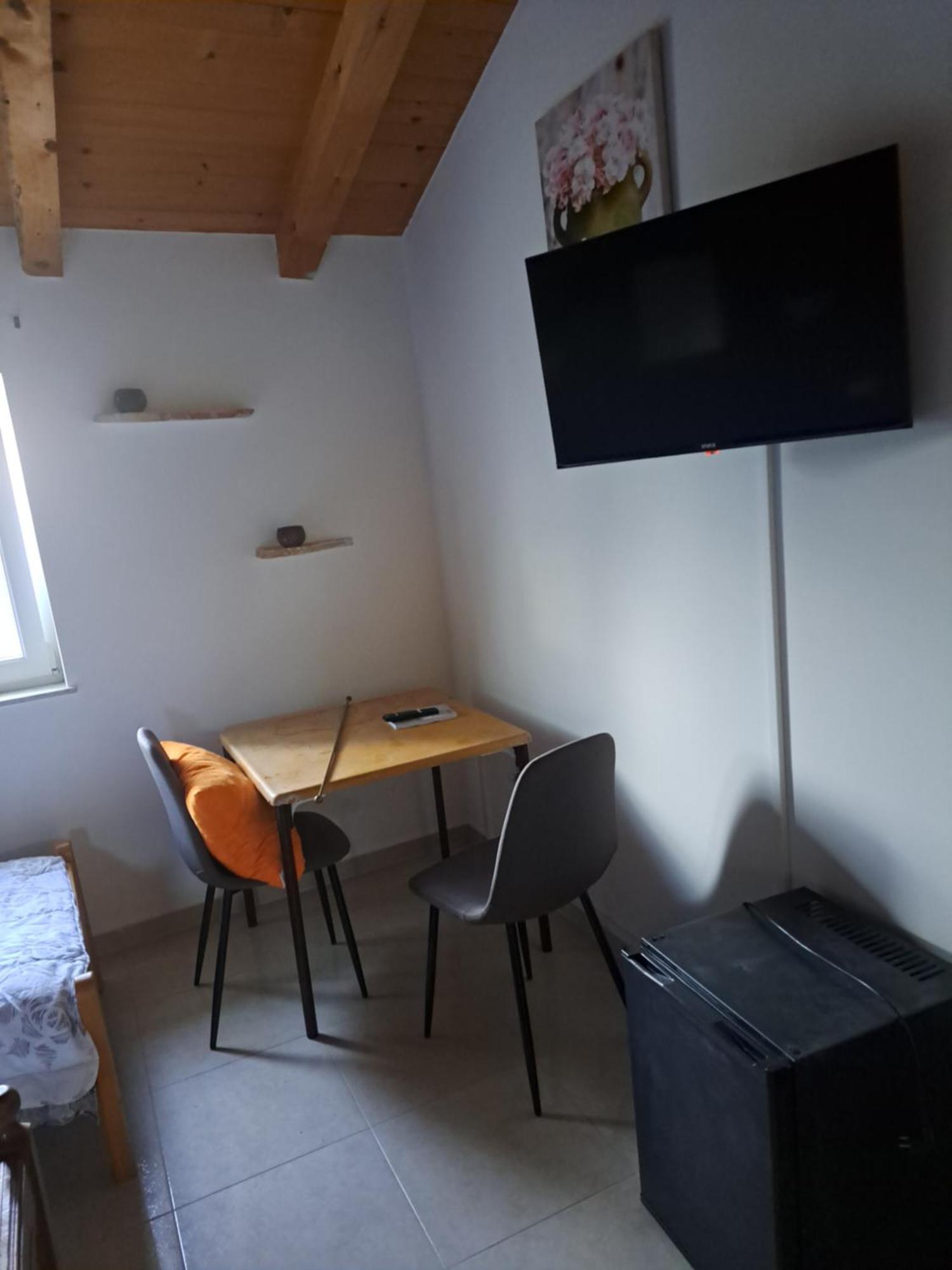 Sobe Anja Pension Brtonigla Kamer foto